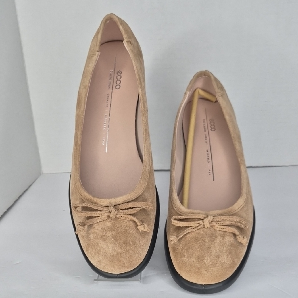 Ecco Women’s Suede Ballet Flats in Tan Suede